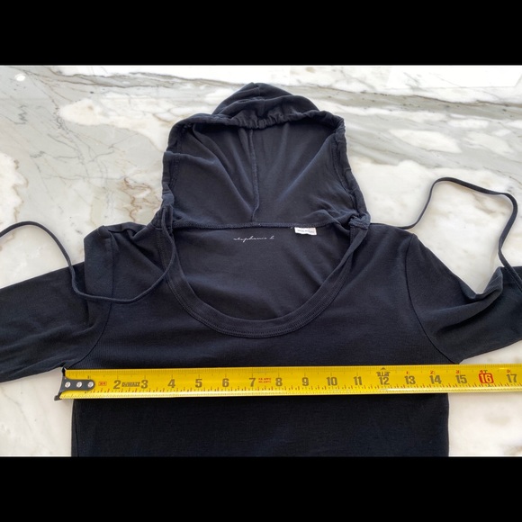 STEPHANIE B BLACK HOODIE LONG SLEEVE T-SHIRT SMALL - Picture 3 of 8